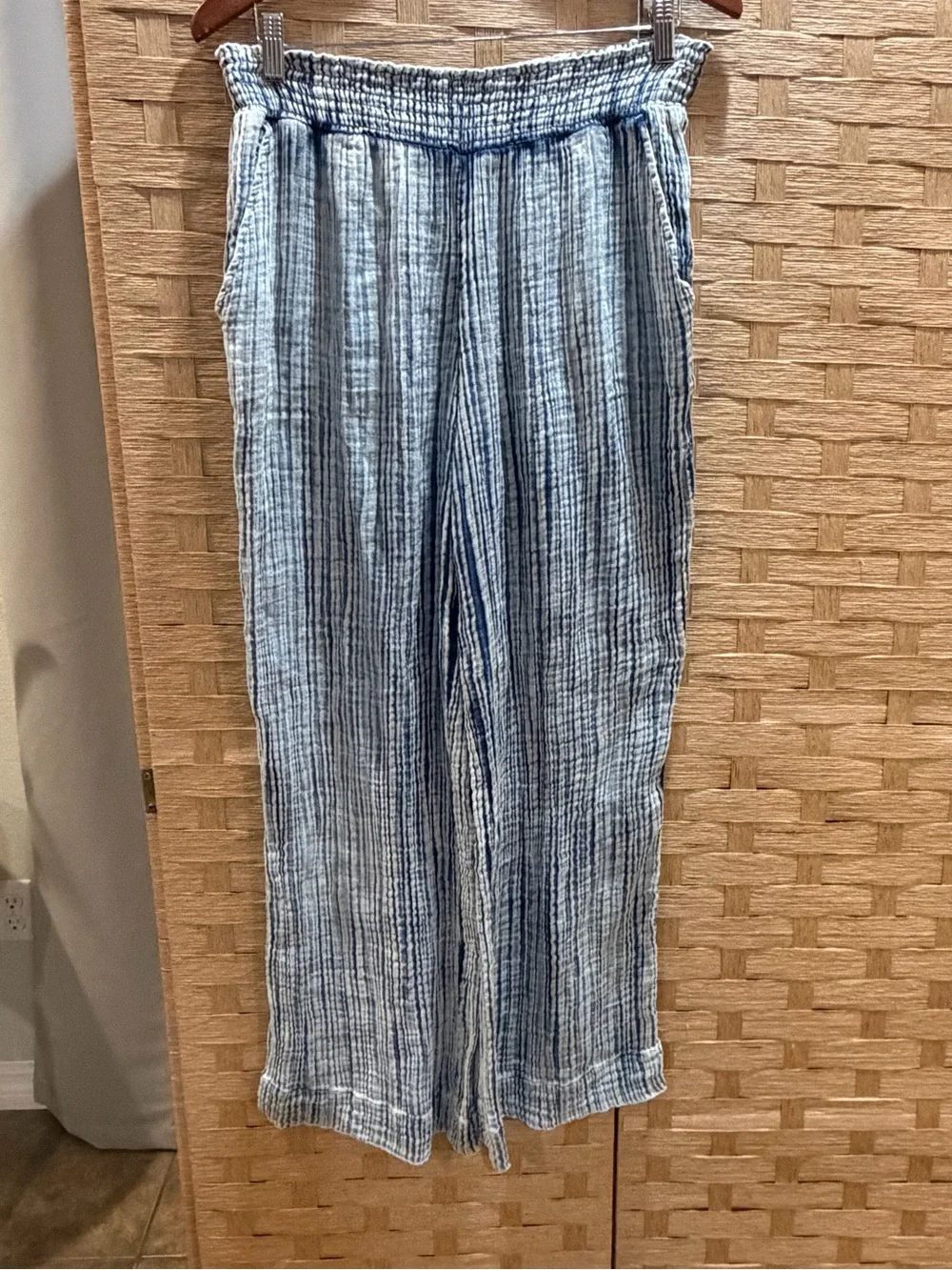 Faherty Dream Cotton Gauze Wide Leg Pants in Washed Indigo Blue Sz L Lounge